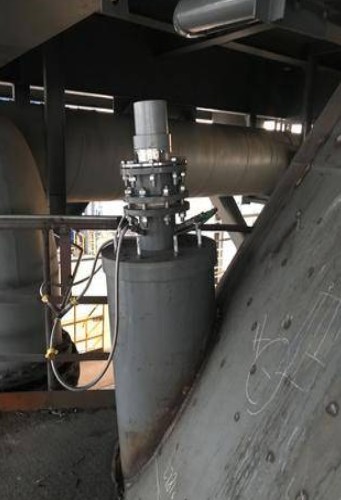 高溫雷達(dá)物位計(jì)現(xiàn)場(chǎng)圖片(圖1) 高溫雷達(dá)物位計(jì)現(xiàn)場(chǎng)圖片(圖1)