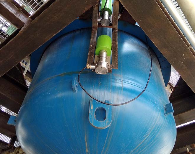 Na-22放射性儀表搪玻璃水解反應(yīng)器安裝現(xiàn)場(圖1)