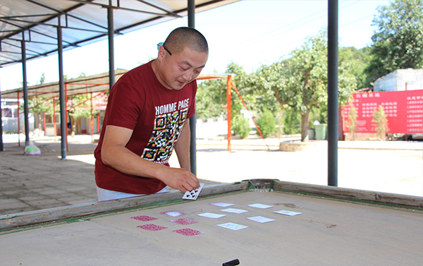 2016年公司舉行拓展培訓(xùn)活動(dòng)合影留念(圖7) 2016年公司舉行拓展培訓(xùn)活動(dòng)合影留念(圖7)